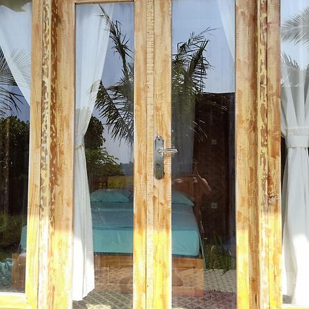The Nyamo Surf & Stay Pulukan Room photo